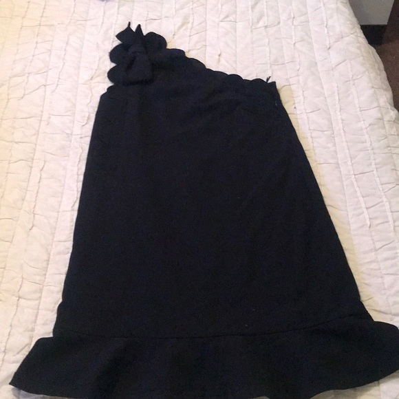 Victoria Beckham Scalloped Dress - Picture 1 of 2